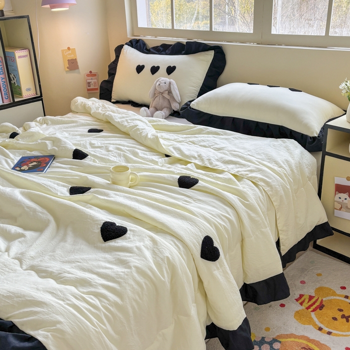 91家纺网 家纺一手货源 找家纺 老K (原美阁） 2025新款毛巾绣韩版单夏被空调被单品 爱心-米白