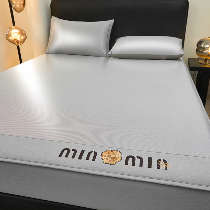 91家纺网 家纺一手货源 找家纺 全季家居 2025新款全季家居5A抗菌min系列凉感冰丝席 床笠-银灰