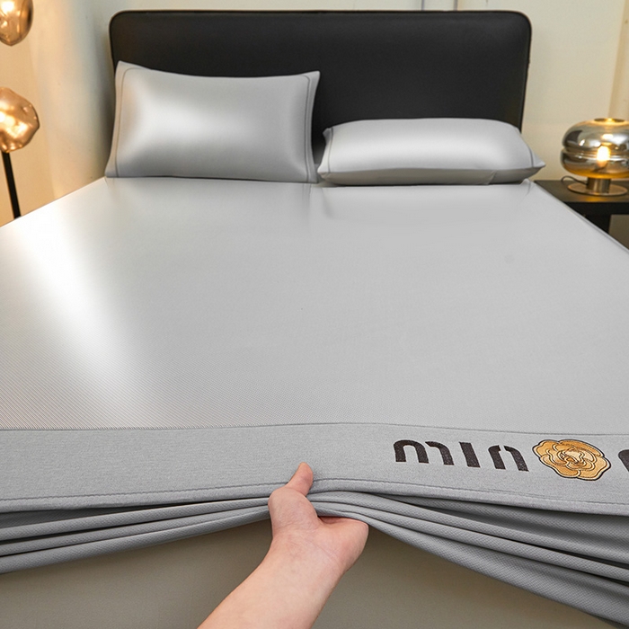 91家纺网 家纺一手货源 找家纺 全季家居 2025新款全季家居5A抗菌min系列凉感冰丝席 床笠-银灰