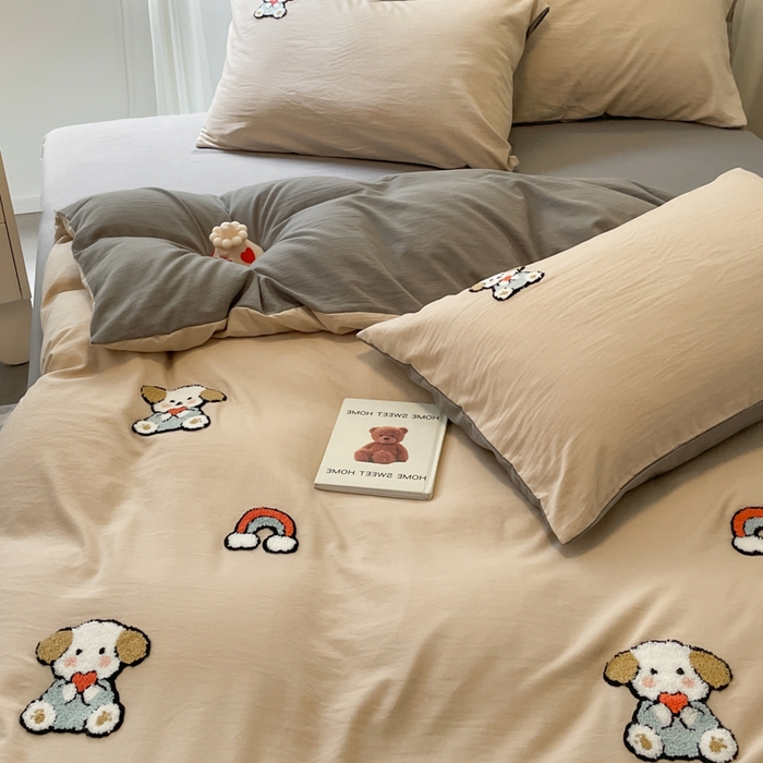 91家纺网 家纺一手货源 找家纺 优卡迪家纺馆 2025新款水洗棉毛巾绣四件套（下载文件夹包含买家秀） 彩虹狗-杏色