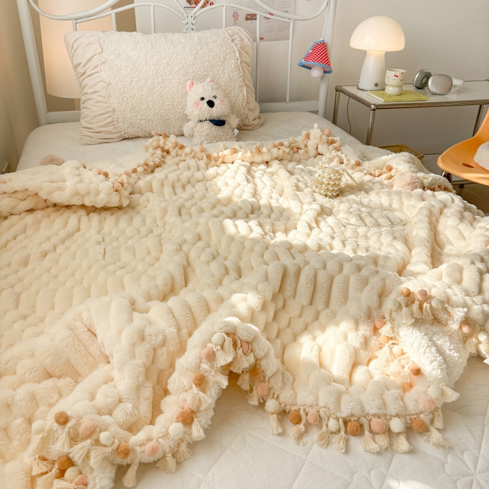 91家纺网 家纺一手货源 找家纺 （总）潮邦创意家居 2025新款 奶芙绒流苏球毛毯