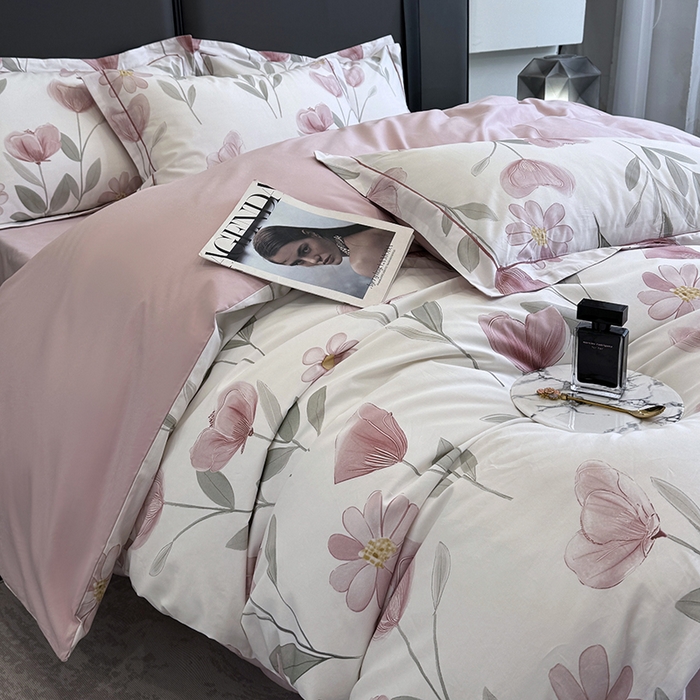 91家纺网 家纺一手货源 找家纺 乐蔻家纺 2025新款全棉13376数码印花四件套 夏恋（粉）