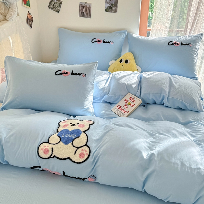 91家纺网 家纺一手货源 找家纺 优卡迪家纺馆 2025新款水洗棉毛巾绣四件套（下载文件夹包含买家秀） 开心熊-天空蓝