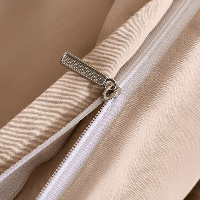 91家纺网 家纺一手货源 找家纺 闲鱼家纺 2025新款亲肤舒适60S黑标A类全棉纯色四件套单被套单床笠-风格一单被套单床笠-风格二 奶咖杏