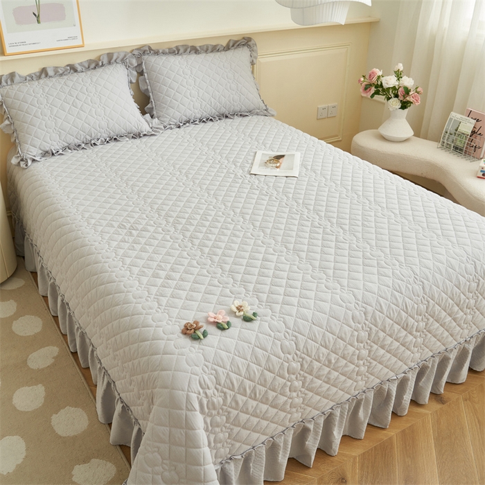 91家纺网 家纺一手货源 找家纺 恒爱家纺 2025新款A类泡泡纱床盖-杜鹃 绅士灰