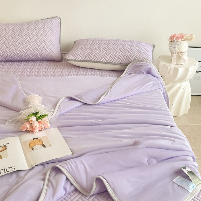 91家纺网 家纺一手货源 找家纺 欧邦2025新款纯色加厚乳胶床笠三件套 饼干花-浅紫