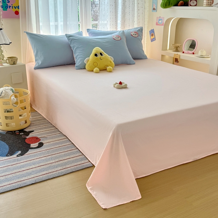 91家纺网 家纺一手货源 找家纺 优卡迪家纺馆 2025新款水洗棉毛巾绣四件套（下载文件夹包含买家秀） 草莓KT-天蓝