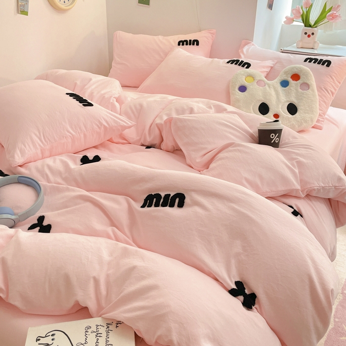 91家纺网 家纺一手货源 找家纺 优卡迪家纺馆 2025新款水洗棉毛巾绣四件套（下载文件夹包含买家秀） 迷你情结-玉粉