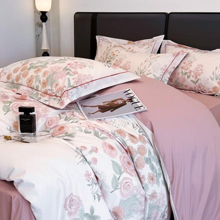 91家纺网 家纺一手货源 找家纺 乐蔻家纺 2025新款全棉13376数码印花四件套 俞木玫瑰 粉