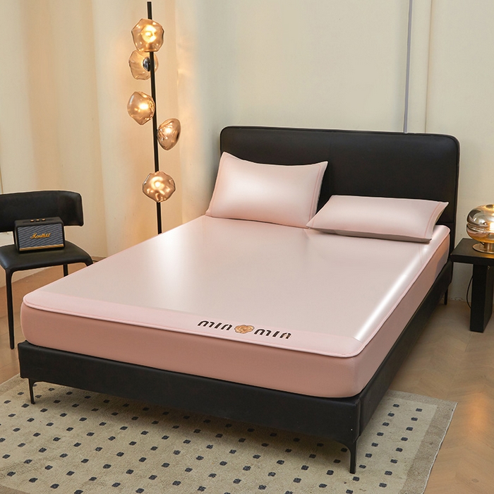 91家纺网 家纺一手货源 找家纺 全季家居 2025新款全季家居5A抗菌min系列凉感冰丝席 床笠-淡粉