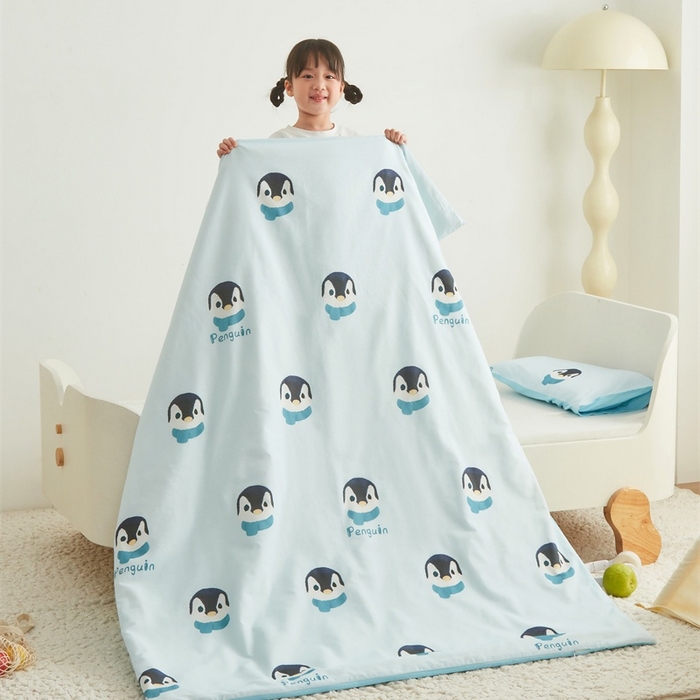 91家纺网 家纺一手货源 找家纺 艾佳宝贝 2025新款A类儿童全棉多功能单被套 乖萌小企鹅