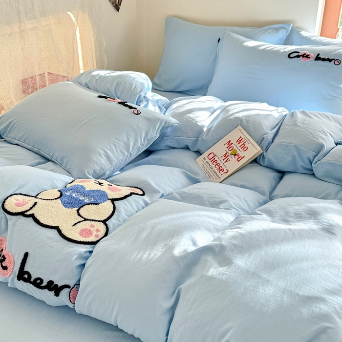 91家纺网 家纺一手货源 找家纺 优卡迪家纺馆 2025新款水洗棉毛巾绣四件套（下载文件夹包含买家秀） 开心熊-天空蓝