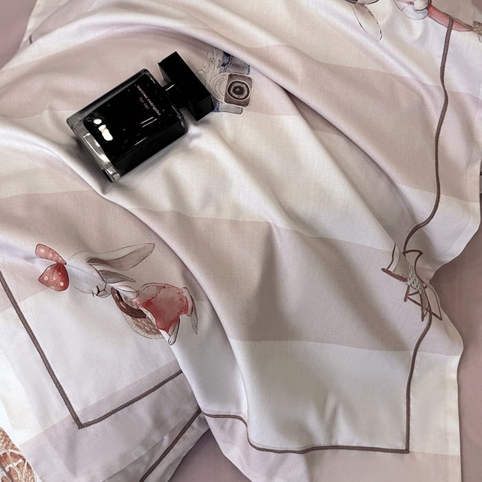 91家纺网 家纺一手货源 找家纺 乐蔻家纺 2025新款全棉13376数码印花四件套 音乐兔（粉）