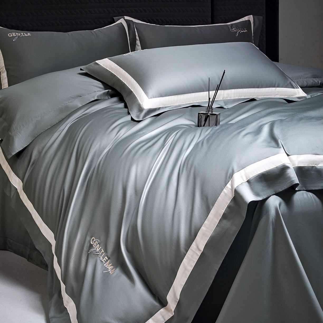 91家纺网 家纺一手货源 找家纺 佳汐蓝家纺 2025春夏新款新疆棉纯棉轻奢四件套（贴边款） 奥丁灰