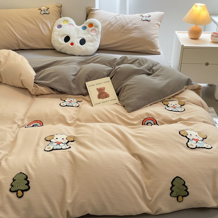 91家纺网 家纺一手货源 找家纺 优卡迪家纺馆 2025新款水洗棉毛巾绣四件套（下载文件夹包含买家秀） 彩虹狗-杏色