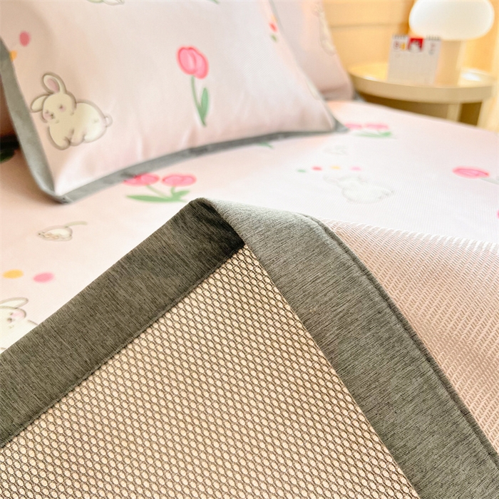 91家纺网 家纺一手货源 找家纺 懒猫家纺 2025春夏新款250D数码印花冰丝席凉席席子 精灵兔