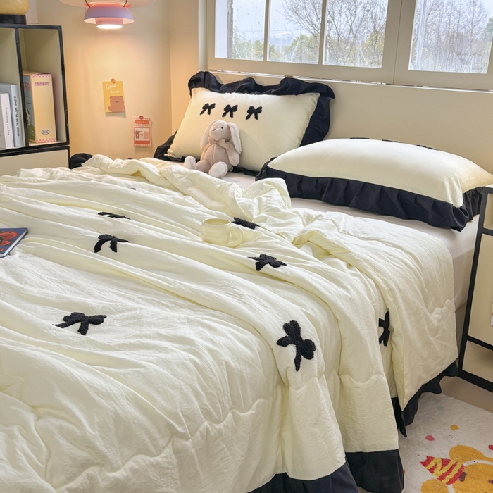 91家纺网 家纺一手货源 找家纺 老K (原美阁） 2025新款毛巾绣韩版单夏被空调被单品 蝴蝶结-米白