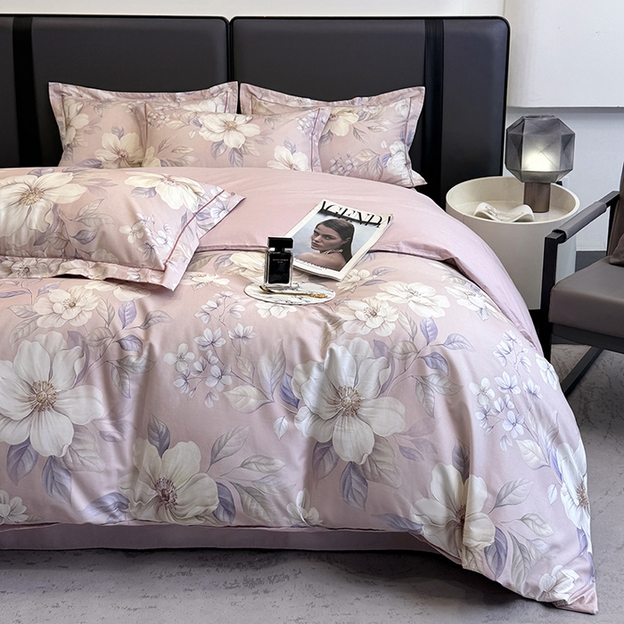 91家纺网 家纺一手货源 找家纺 乐蔻家纺 2025新款全棉13376数码印花四件套 初雪（粉）