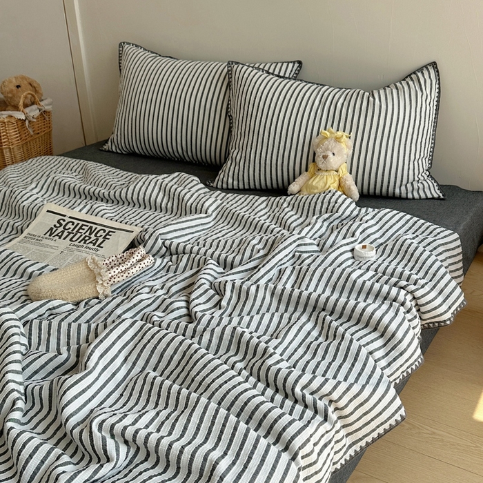 91家纺网 家纺一手货源 找家纺   曼町家居2025新款全棉水洗棉提花贝壳边夏被系列 黛墨灰