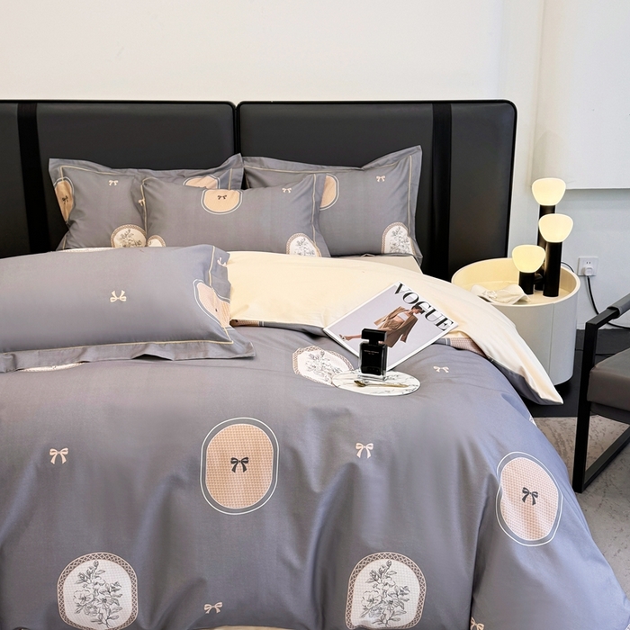 91家纺网 家纺一手货源 找家纺 乐蔻家纺 2025新款全棉13376数码印花四件套 绣缘