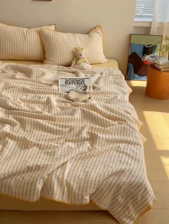 91家纺网 家纺一手货源 找家纺 （总）  曼町家居2025新款全棉水洗棉提花贝壳边夏被系列