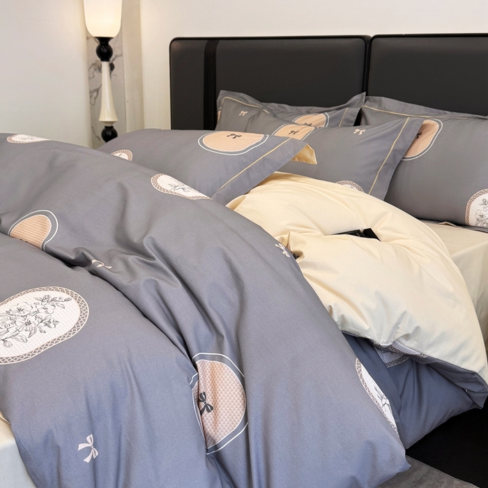 91家纺网 家纺一手货源 找家纺 乐蔻家纺 2025新款全棉13376数码印花四件套 绣缘