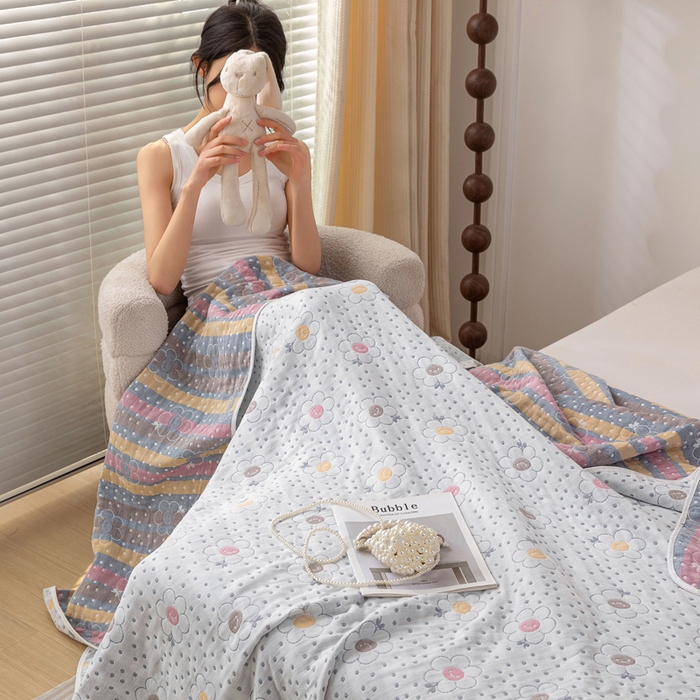 91家纺网 家纺一手货源 找家纺 乐家毛巾被（工厂自产自销） 2025春夏新款亲肤舒适六层纱布被 点点花花