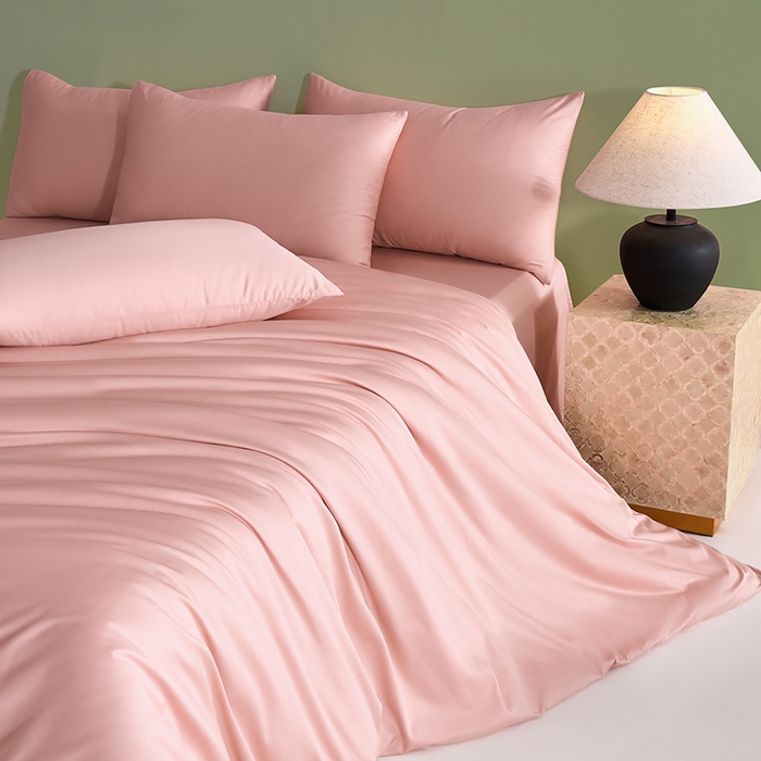 91家纺网 家纺一手货源 找家纺 闲鱼家纺 2025春夏新款小黑标60全棉纯棉四件套系列场景2 单被套被套单件 暖心粉