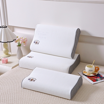 91家纺网 家纺一手货源 找家纺 （总）其乐枕芯 2025新款三只小熊生物基零压枕记忆枕枕芯枕头