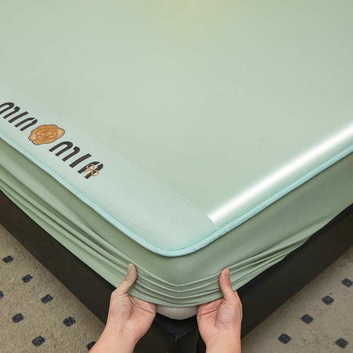 91家纺网 家纺一手货源 找家纺 全季家居 2025新款全季家居5A抗菌min系列凉感冰丝席 床笠-水绿