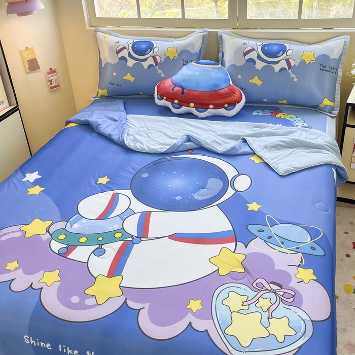 91家纺网 家纺一手货源 找家纺 博雅 2025新款A类大版数码印花冰丝凉席可组合凉感丝夏被-宇航员 星际宇航员