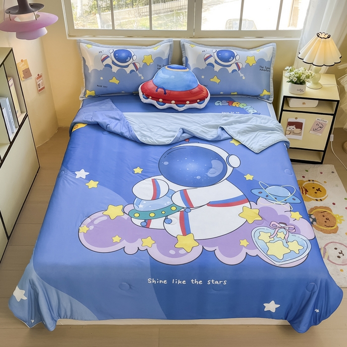 91家纺网 家纺一手货源 找家纺 博雅 2025新款A类大版数码印花冰丝凉席可组合凉感丝夏被-宇航员 星际宇航员