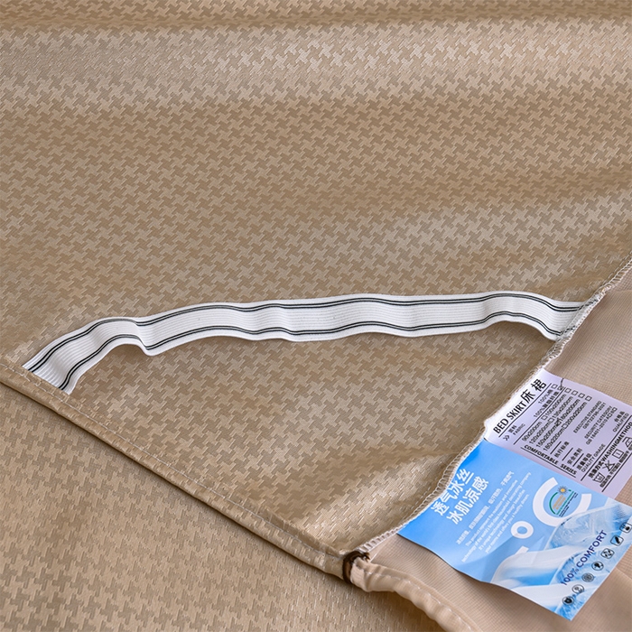 91家纺网 家纺一手货源 找家纺 家之硕家纺 2025新款冰丝凉席床裙款三件套 卡其色