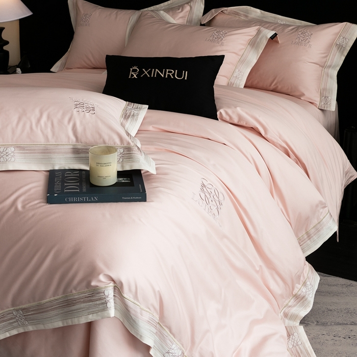 91家纺网 家纺一手货源 找家纺 馨蕊家居 2025新款100s高奢典藏简约全棉系列四件套-棉罗莎 棉罗莎-蔷薇粉