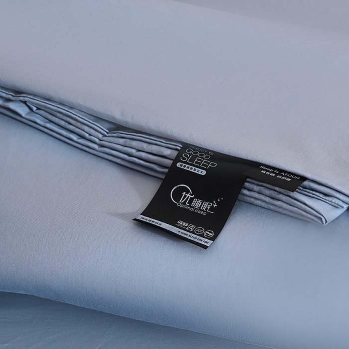 91家纺网 家纺一手货源 找家纺 闲鱼家纺 2025新款亲肤舒适60S黑标A类全棉纯色四件套单被套单床笠-风格一单被套单床笠-风格二 浅蓝灰