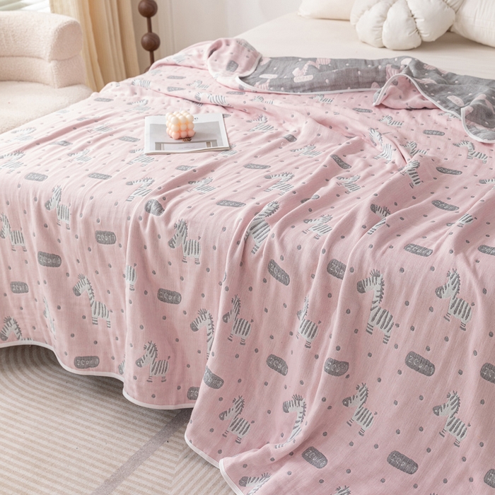 91家纺网 家纺一手货源 找家纺 乐家毛巾被（工厂自产自销） 2025春夏新款亲肤舒适六层纱布被 粉色斑马