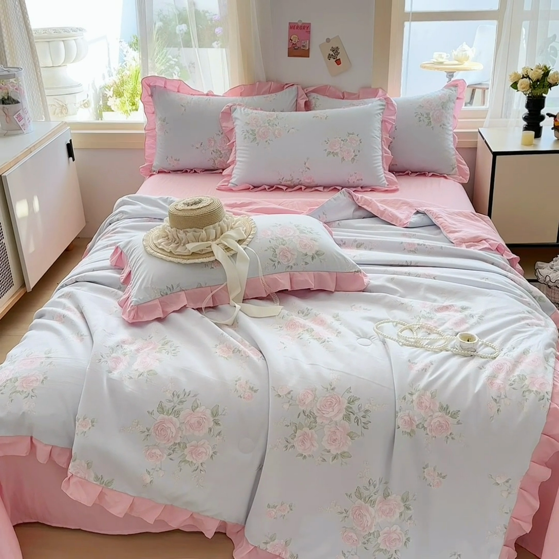 91家纺网 家纺一手货源 找家纺 佳一家纺 2025新款亲肤水洗棉夏被 倾城之恋