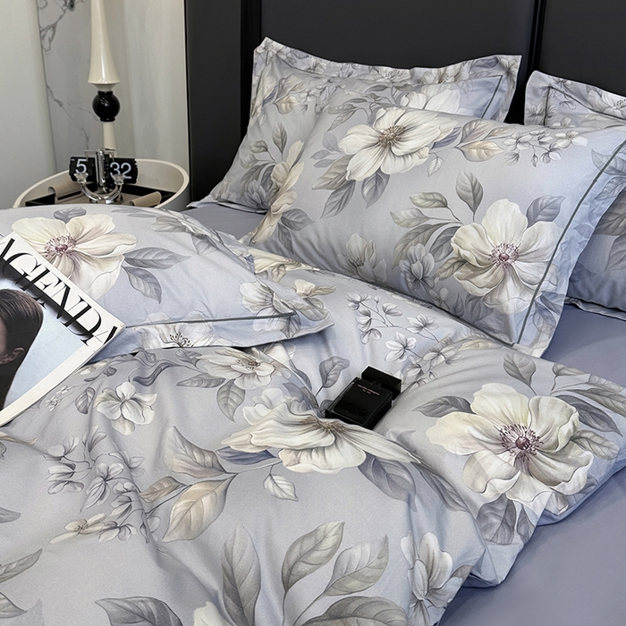 91家纺网 家纺一手货源 找家纺 乐蔻家纺 2025新款全棉13376数码印花四件套 初雪（兰）