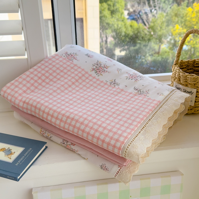 91家纺网 家纺一手货源 找家纺 竹合家纺 2025新款春日碎花法式镂空花边款式提花皱皱四件套 法式-粉格花园