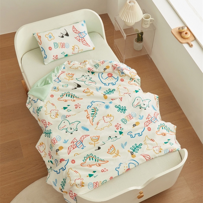 91家纺网 家纺一手货源 找家纺 艾佳宝贝 2025新款A类儿童全棉多功能单被套可拆式夏被四季被子 好多恐龙