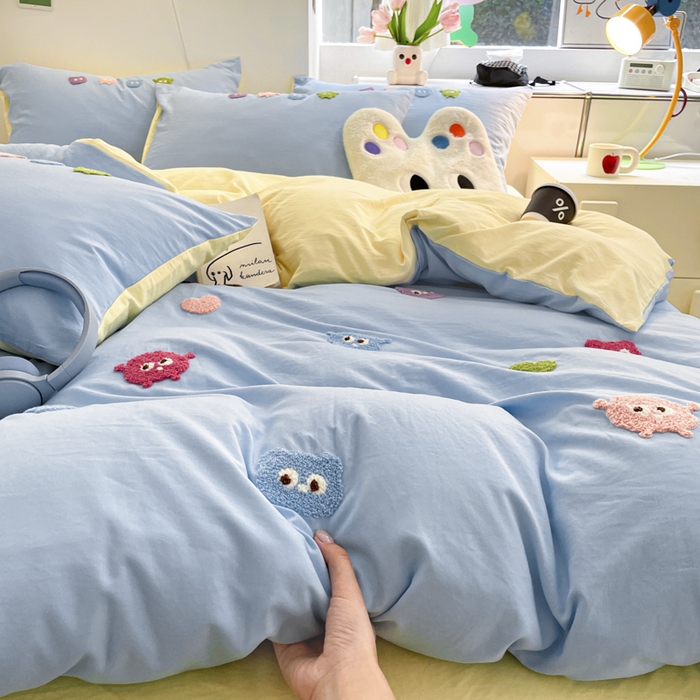 91家纺网 家纺一手货源 找家纺 优卡迪家纺馆 2025新款水洗棉毛巾绣四件套（下载文件夹包含买家秀） 开心怪兽-天蓝奶黄