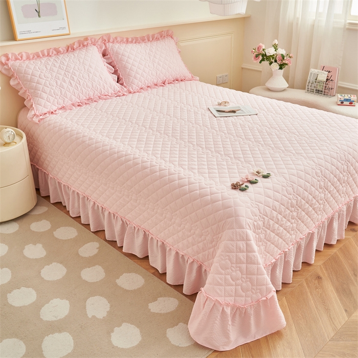 91家纺网 家纺一手货源 找家纺 恒爱家纺 2025新款A类泡泡纱床盖-杜鹃 香妃粉