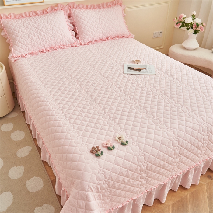 91家纺网 家纺一手货源 找家纺 恒爱家纺 2025新款A类泡泡纱床盖-杜鹃 香妃粉