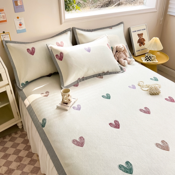 91家纺网 家纺一手货源 找家纺 懒猫家纺 2025春夏新款250D数码印花冰丝席凉席席子 手绘爱心