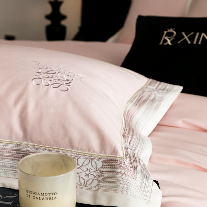 91家纺网 家纺一手货源 找家纺 馨蕊家居 2025新款100s高奢典藏简约全棉系列四件套-棉罗莎 棉罗莎-蔷薇粉