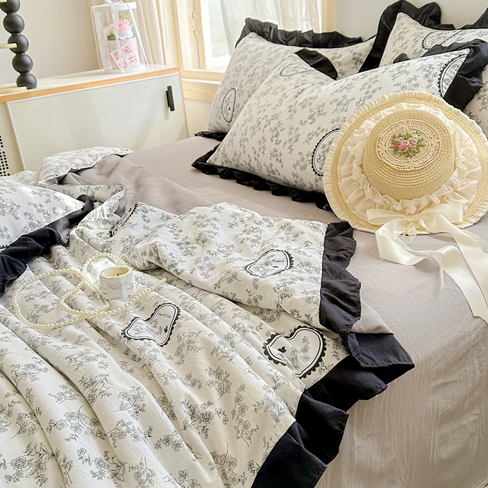 91家纺网 家纺一手货源 找家纺 佳一家纺 2025新款亲肤水洗棉夏被 花香