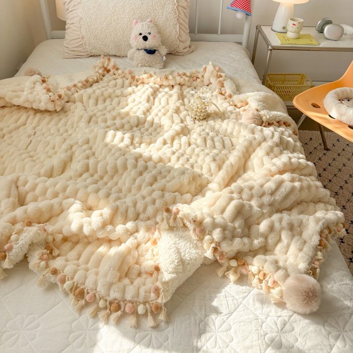 91家纺网 家纺一手货源 找家纺 （总）潮邦创意家居 2025新款 奶芙绒流苏球毛毯