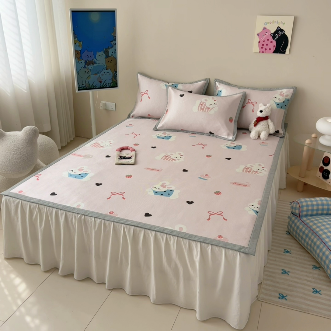 91家纺网 家纺一手货源 找家纺 懒猫家纺 2025春夏新款250D数码印花冰丝席凉席席子 蛋糕兔子