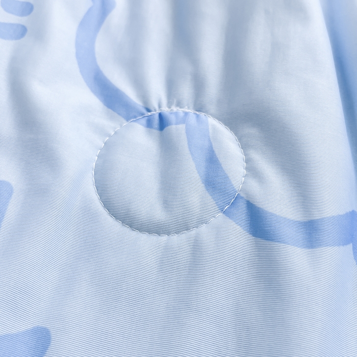 91家纺网 家纺一手货源 找家纺 博雅 2025新款A类大版数码印花冰丝凉席可组合凉感丝夏被-宇航员 绘画宇航员