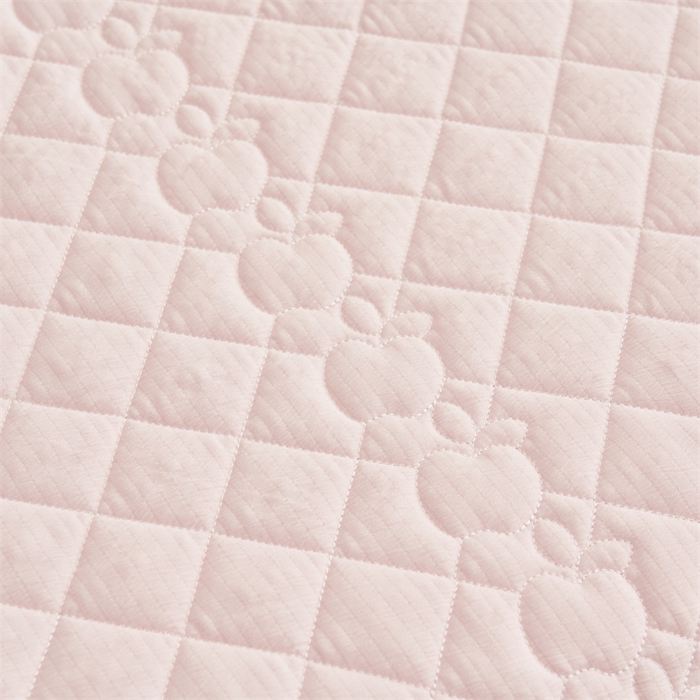 91家纺网 家纺一手货源 找家纺 恒爱家纺 2025新款A类泡泡纱床盖-杜鹃 香妃粉